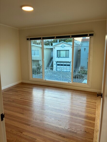 Building Photo - 79 Tiffany Ave