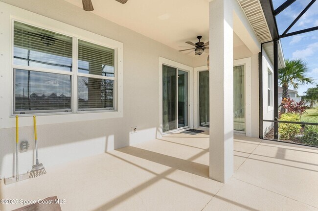 Building Photo - 2829 Avalonia Dr