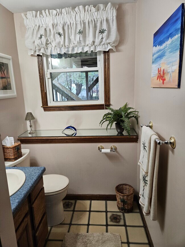 Building Photo - 9 Baxter Cir