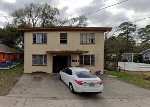 Building Photo - 1584 W 31st St
