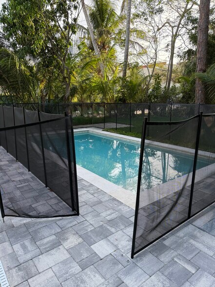 Pool safety screens available upon request for an additional fee - 465 8th St N