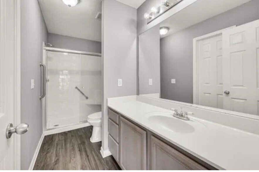 On suite bathroom - 182 Antler Ridge Cir