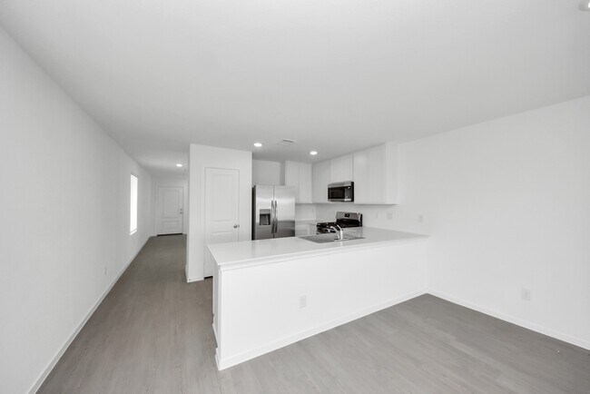 Building Photo - 10411 Birds Nest Dr