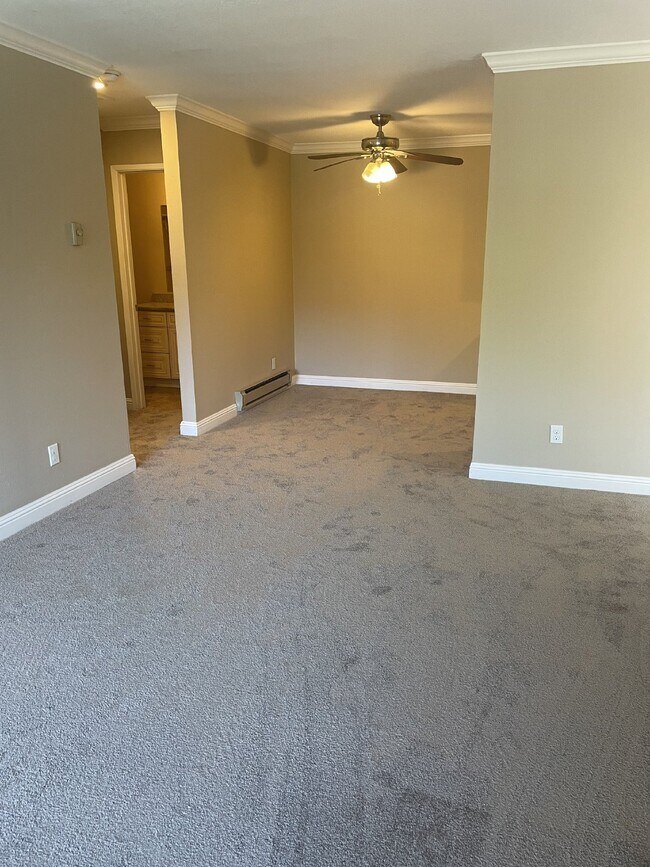 Building Photo - "Modern 1 Bed Condo in Prime Walnut Creek ...