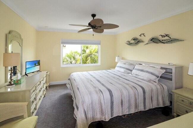 Building Photo - Bella Costa Seasonal Condo for Rent