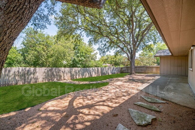 Building Photo - 412 Cordoba Dr
