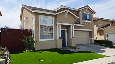 Building Photo - Willow Dr.