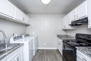 Interior Photo - 33 Ninety Apartments