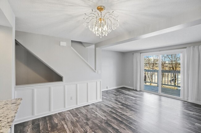 Building Photo - 315 Western Ave