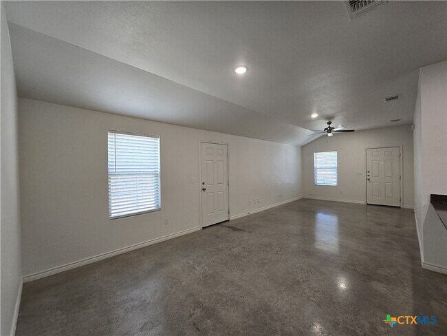 Building Photo - 2318 Zanoletti Ct