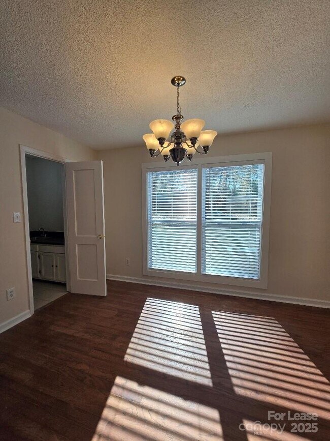 Building Photo - 3738 Sweetgrass Ln