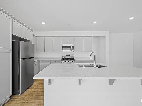 Building Photo - 9626 Greenwood Gln Ln