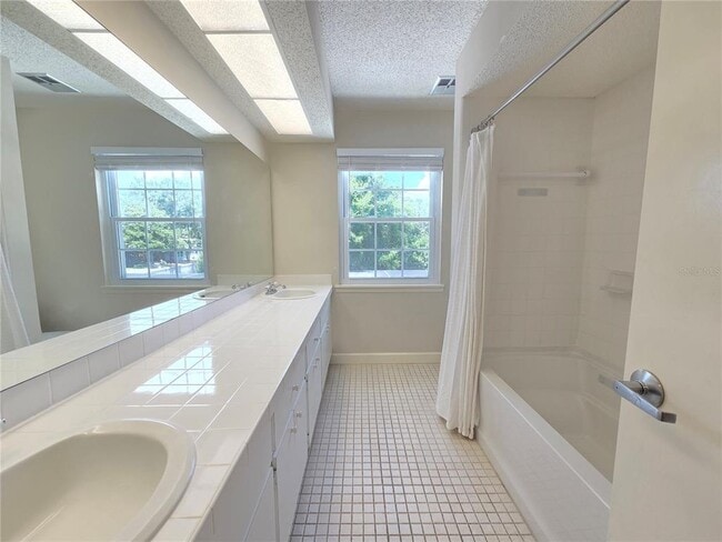Building Photo - 300 Cypress Creek Cir