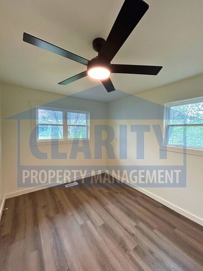 Building Photo - Three bedroom ranch-style home!