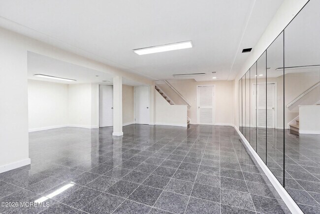 Building Photo - 304 Monmouth Rd