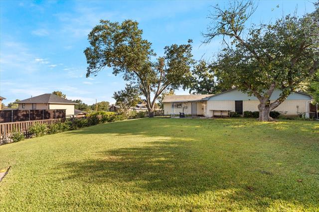 Building Photo - 2733 Biloxi Ln