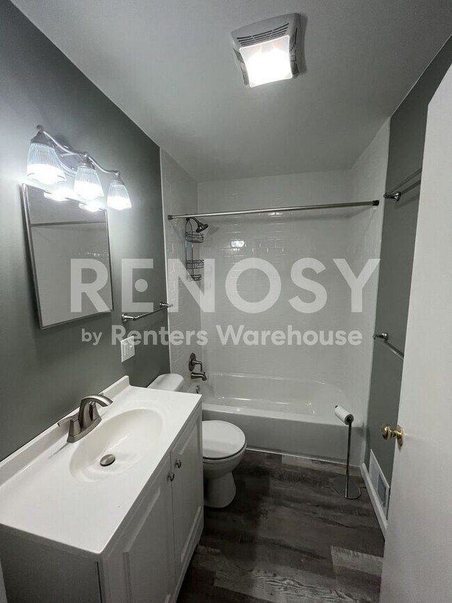 Building Photo - Four Bed Two Bath Home - Now Available - Special Offer, see details!
