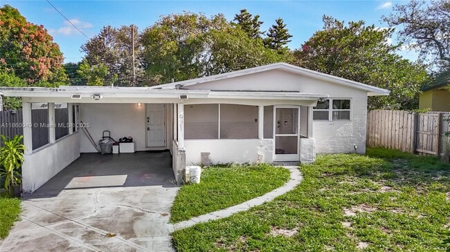 Primary Photo - 921 NW 14th St