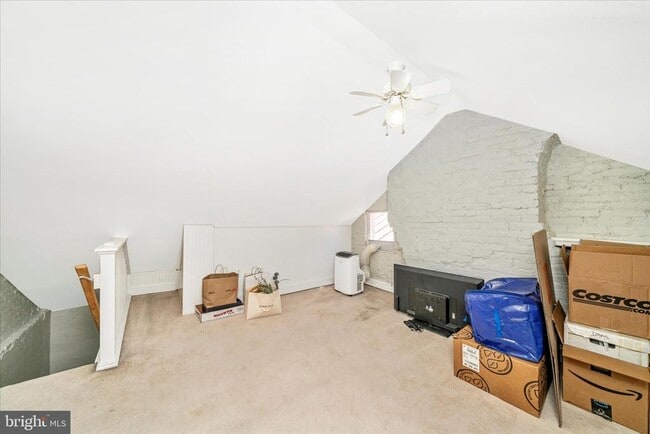 Building Photo - 313 N Market St