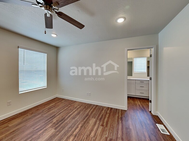 Building Photo - 3472 N Annabell St