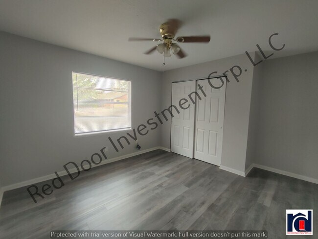 Building Photo - 2 Bedroom 1 Bath Quadplex-Ocala!