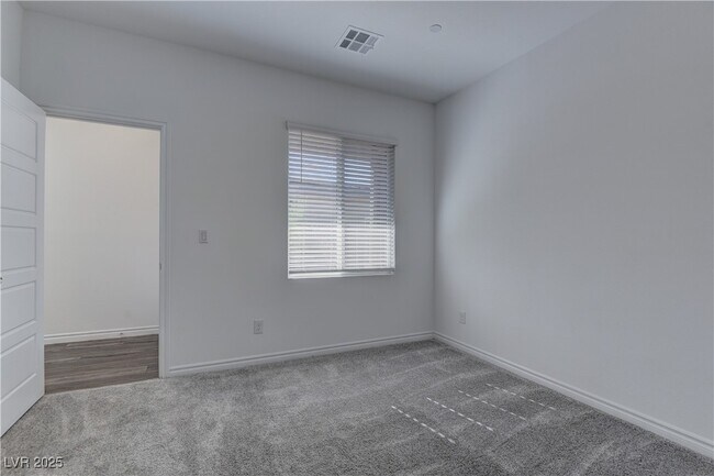 Building Photo - 222 Palisade Fls Ave
