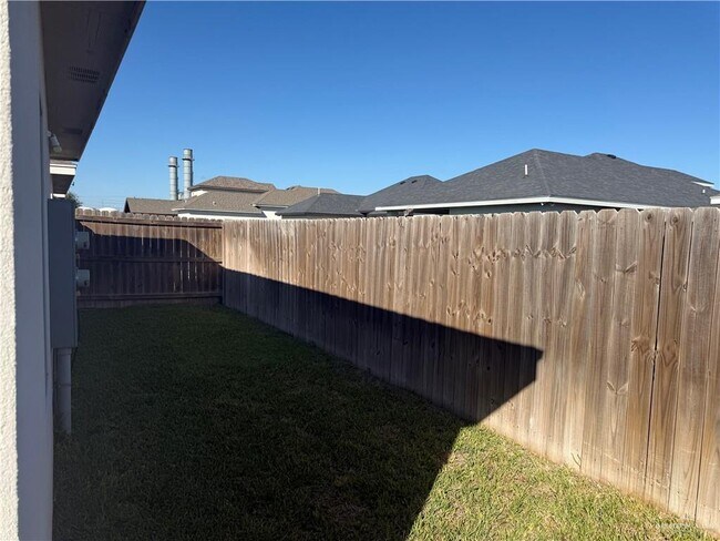 Building Photo - 34 Golden Nugget