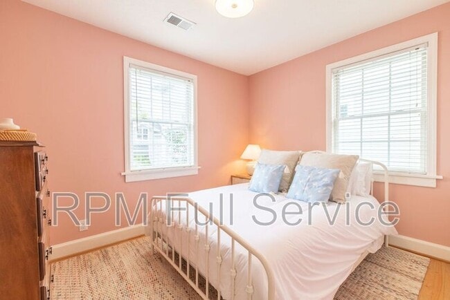 Building Photo - 2602 Acklen Ave