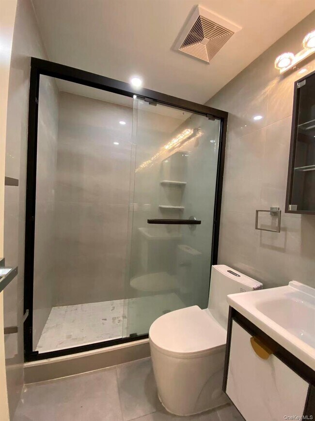 Building Photo - 140-05 32nd Ave