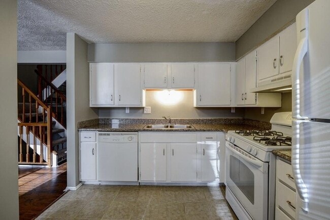 Building Photo - 2887 Royal Path Ct