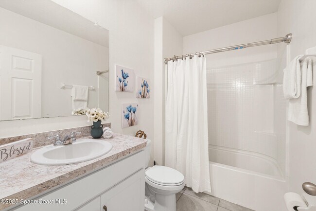 Building Photo - 1854 Capital Dr