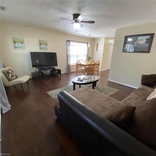 Building Photo - 4136 Everett St