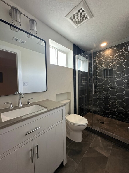 Building Photo - 3294 S Newton St