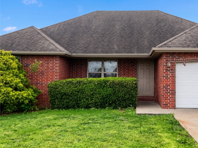 Building Photo - 292 W Grace St