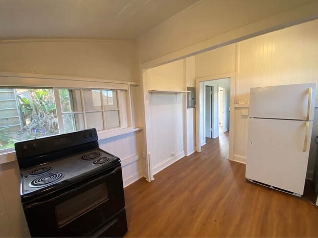 Building Photo - 33 Poni Pl
