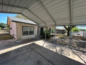 Building Photo - Harlandale SW