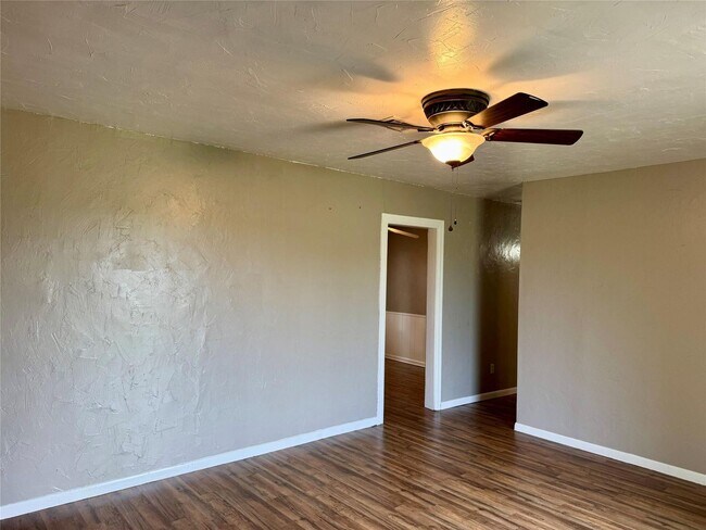 Building Photo - 1197 FM 697
