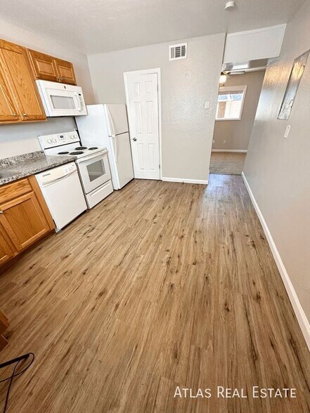 Building Photo - 2107 Preuss Rd