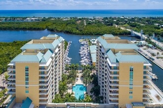 Building Photo - 700 E Boynton Beach Blvd
