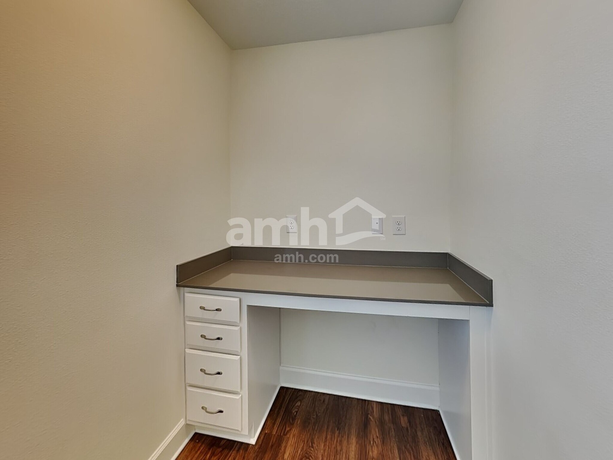 Building Photo - 6067 Rosemore Ln