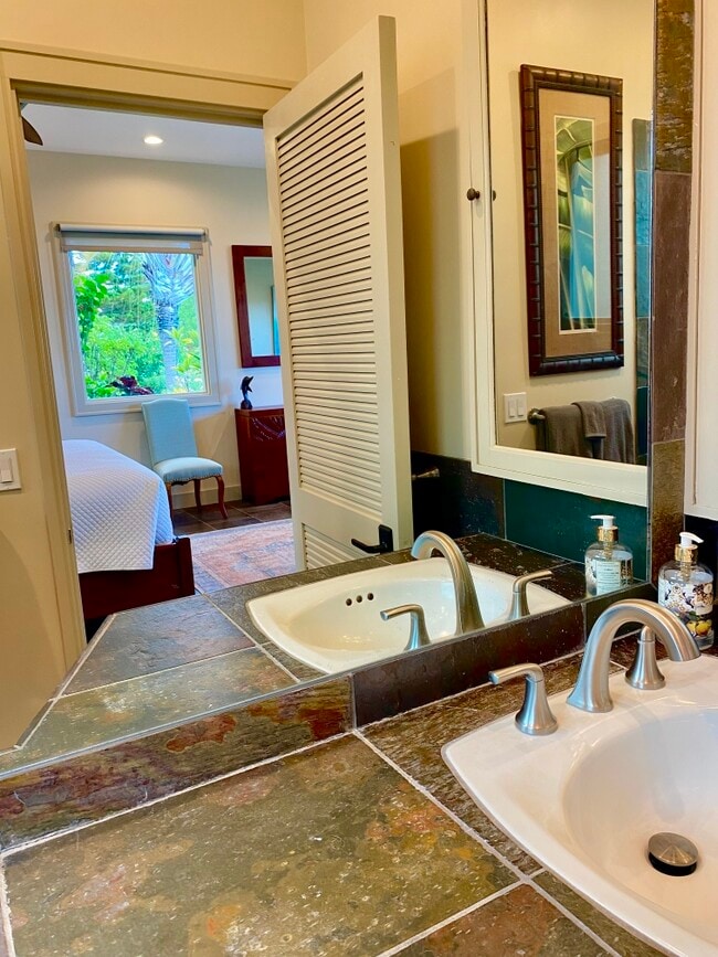 Building Photo - 202 Paia Pohaku Pl