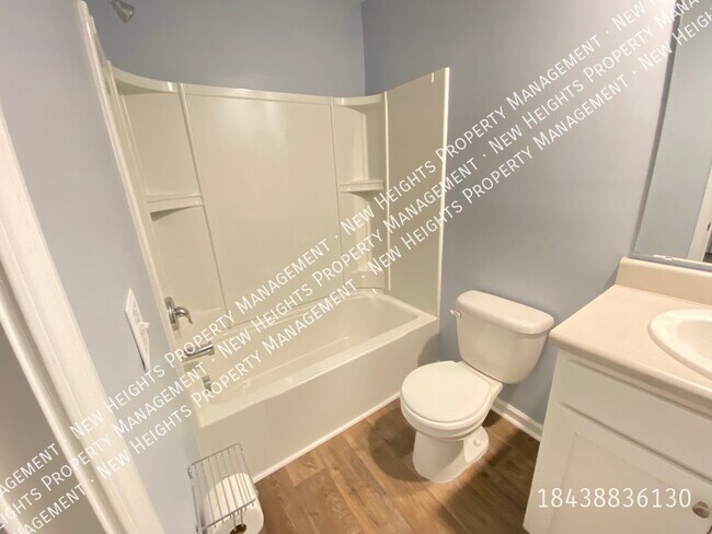 Building Photo - Adorable Townhome in Cane Bay!