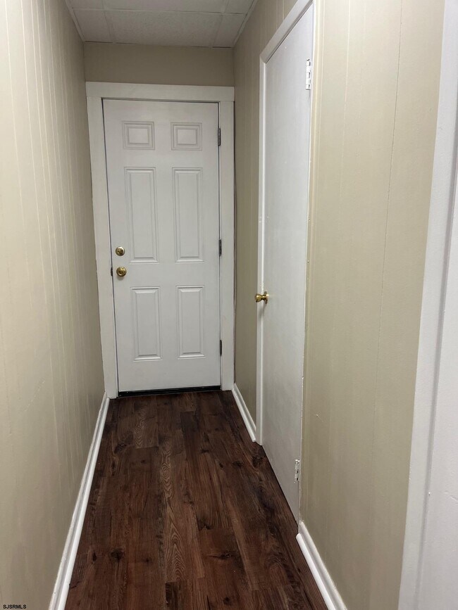 Building Photo - 7223 Ventnor Ave