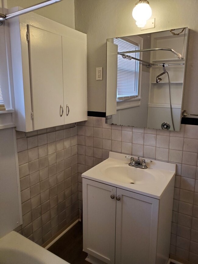 Building Photo - 503 Washington Ave