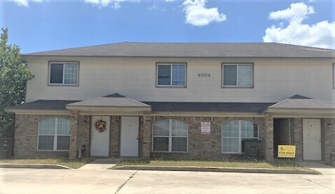 Building Photo - 4304 Jeff Scott Dr