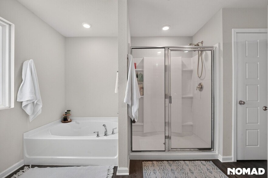 Building Photo - 1008 Enclave Cir