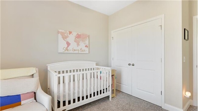 Building Photo - 170 Whitaker Way N