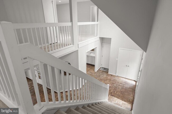 Building Photo - 5 Whitebridge Ct
