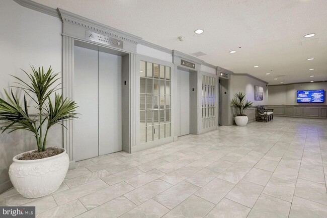 Building Photo - 3310 N Leisure World Blvd