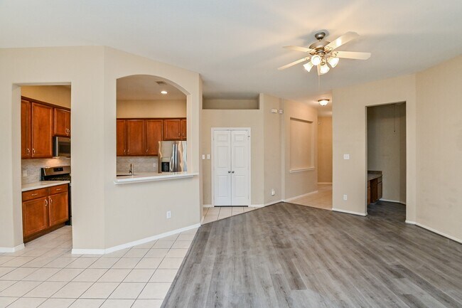 Building Photo - 719 Levi Bend